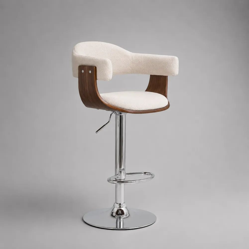 Höhenverstellbarer Barhocker mit Armlehnen, 360° drehbar, aus Stoff, Holz und Metall, Creme/Walnussfarben/Chrom, 54 × 53 × 88–109 cm